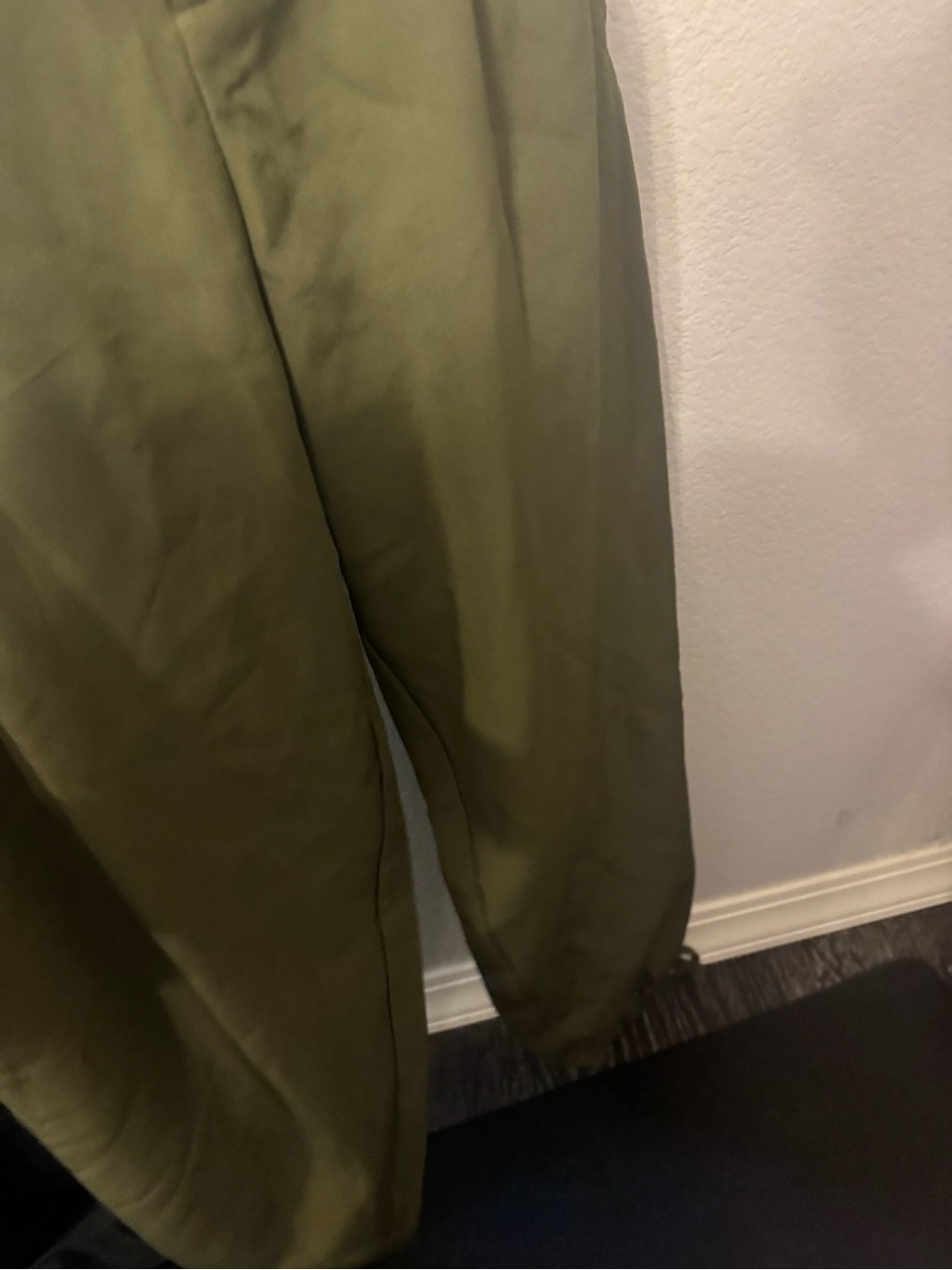 Missguided + Olive Green Pleated High-Waist Chinos - Picture 2 of 4